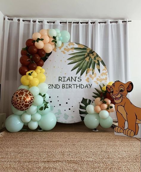 Baloon Decorations Safari, Simba Balloon Decoration, Simba Decorations Party Ideas, Simba Theme Birthday Party, Lion Themed Birthday Party, Balloon Decor Ideas, Lion King Party Decorations, Simba Baby Shower, Lion King Birthday Party Ideas