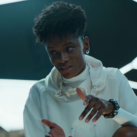 Letitia Wright Black Panther, Shuri Aesthetic, Shuri Icon, Black Panther Pics, Black Panther Aesthetic, Stud Aesthetic, Shuri Marvel, Shuri Black Panther, Royal Lifestyle