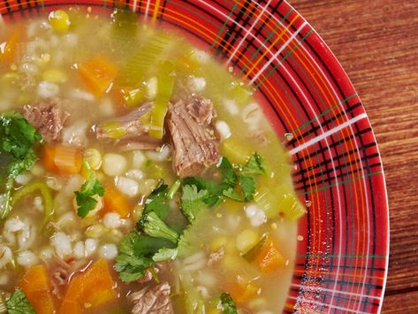 Scotch Broth Soup, Sopa Minestrone, Scotch Broth, Scottish Dishes, Broth Soup, Beef Barley, Beef Barley Soup, Scottish Recipes, Soup Maker