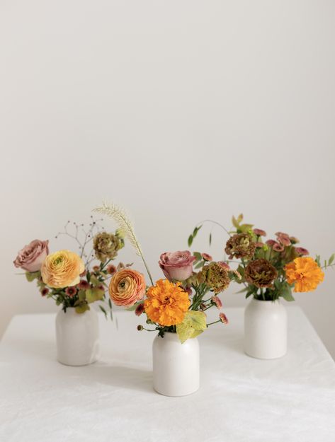 Fall bud vase arrangement
Fall flowers
Prune les fleurs Fall Flowers Vase, Bud Flower Arrangement, Thanksgiving Floral Arrangements Diy, Small Fall Flower Arrangements, Fall Bud Vases Wedding, Fall Bud Vases, Mini Flower Arrangements, Mini Floral Arrangements, Bud Vase Arrangements