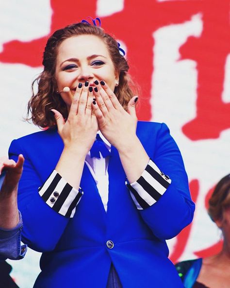 Cute Couple Memes, Carrie Hope Fletcher, We Are Done, Dodie Clark, Veronica Sawyer, Theatre Photography, Heathers The Musical, Theatre Geek, Musical Plays