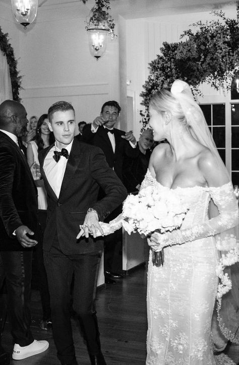 Bieber Wedding, Hailey Bieber Wedding, Hailey And Justin, Justin And Hailey Bieber, Justin And Hailey, Celebrity Wedding Photos, Bride Ideas, Hailey Baldwin Style, Justin Hailey