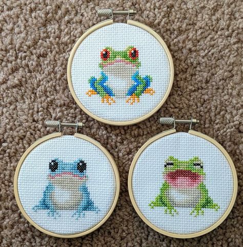 Stitch Pokemon, Pokemon Cross Stitch, Pokemon Pattern, Hama Bead, Embroidery Diy, Pola Kristik, Cute Cross Stitch, Pixel Art Pattern, Crochet Cross