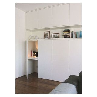 Hidden Desk, Besta Ikea, Cheap Office Furniture, Home Office Closet, Ikea Office, Ikea Wall, Office Cupboards, Closet Office, Ikea Besta