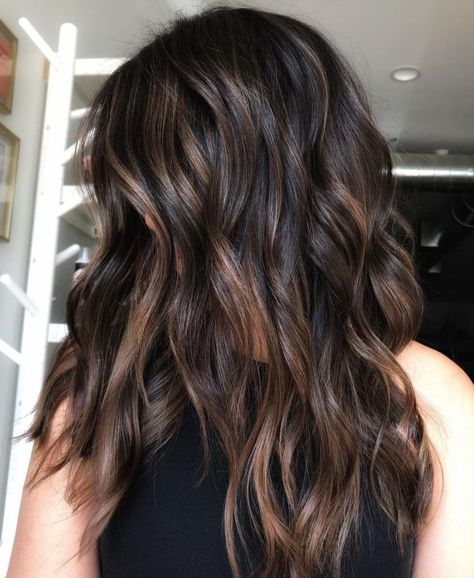 Sun-Kissed Highlights for Brown Hair Dark Brown Hair With Highlights, White Blonde Highlights, Dark Brown Balayage, Highlights Ideas, Light Blonde Highlights, Hair With Highlights, Hair Color Caramel, Hair Adviser, Black Hair With Highlights