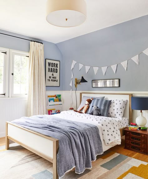 Cottage Tudor, Blue Kids Room, Simple Bedroom Ideas, Orange Bedroom Ideas, Mirrored Bedroom, Bedroom Paint Ideas, Kids Shared Bedroom, Big Boy Bedrooms, Orange Bedroom