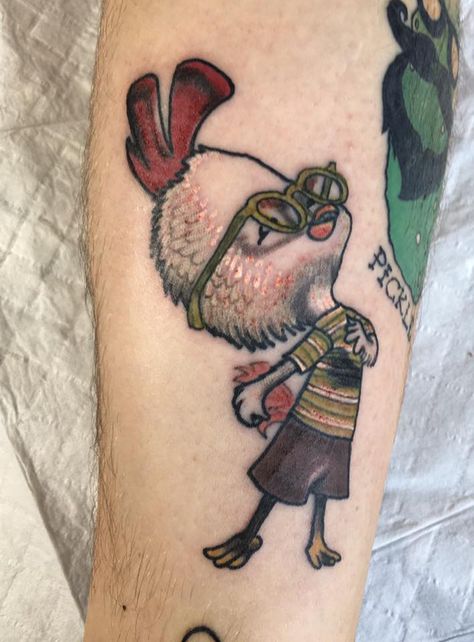 Chicken Little Tattoo Chicken Run Tattoo, Little Chicken Tattoo, Chicken Tattoo, Rooster Tattoo, Running Tattoo, G Tattoo, Green Chicken, Chicken Little, Crow Tattoo