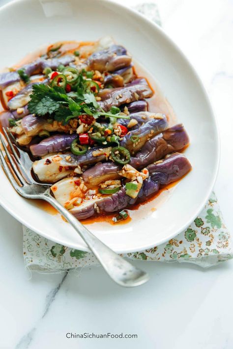 Chinese Eggplant Recipes, Steamed Eggplant, Traditional Asian Dish, Aubergine Salad, Nyonya Food, Chinese Garlic, Chinese Eggplant, Eggplant Recipe, Eggplant Salad