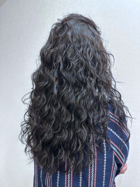 Wavy 2c Hairstyles, Cold Perm Long Hair, Perm Reference, Digital Perm Long Hair, Wavy Hair 2c, Layered Wavy Hair, Wavy Hair 2b, 2b Hair, Long Hair Perm