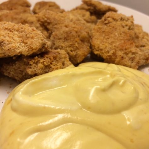 This quick sauce is lick-the-bowl-clean good. I guarantee you'll never buy store bought again! Greek Yogurt Dips, Homemade Chicken Nuggets, Healthy Honey, Sweet Dips, Yogurt Dip, Honey Mustard Sauce, Mustard Sauce, Yellow Mustard, Plain Greek Yogurt