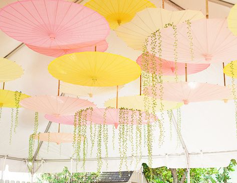 Pink and Yellow Garden Baby Shower by Browntography // Inspired by This Diy Craft Displays, Hanging Umbrellas, Summer Party Diy, Diy Decoration Ideas, Japanese Party, Paper Parasol, Garden Baby Showers, Baby Shower Yellow, Yellow Garden