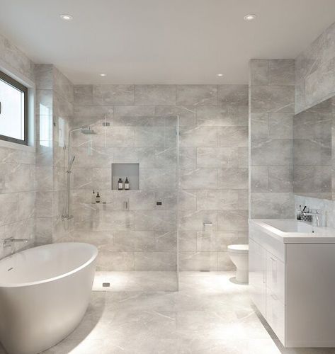 The Best 40+ Master Bathroom Ideas for 2024 [Photos & Examples] Master Bathrooms Luxury, Master Ensuite Bathroom, Luxury Ensuite, Bathroom Interior Design Luxury, Ensuite Design, Elegant Bathroom Design, Freestanding Bathtub, Ensuite Bathroom, White Vanity