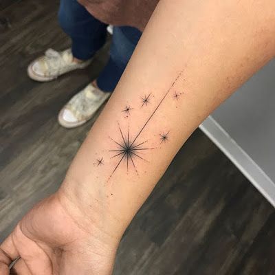 Shooting Star Tattoo Designs, Rosary Tattoo On Hand, Watercolour Tattoo Men, North Star Tattoos, Star Tattoos For Men, Shooting Star Tattoo, Small Star Tattoos, Meaning Tattoos, Tattoos For Men And Women