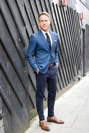 Blue Single Button Suit For Office, Slim Fit Blue Suit For Work, Men’s Blue Suit Jacket Outfit, Fashion Blazer Outfits, Blue Single-button Suits With Suit Collar, Blue Blazer Men, Fitted Blue Single-button Suit, Male Suit, Mens Fashion Dressy