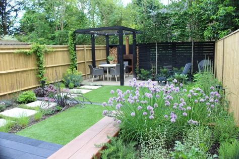 Garden Ideas Uk, Townhouse Garden, Small Garden Landscape, Small Courtyard Gardens, Back Garden Design, Contemporary Garden, Inspire Me Home Decor, Outdoor Gardens Design, Backyard Garden Design