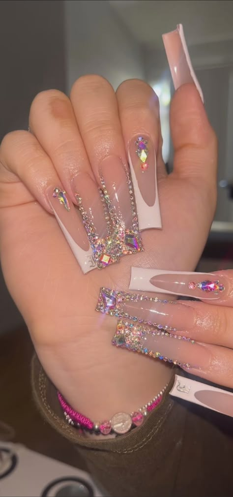 Baddie Nails Acrylic With Gems, Baddie Diamond Nails, Cute Blinged Out Nails, Xl Nails Design Simple, Rhinstone Patterns Nails Long, Nail Jems Ideas, French Tip Bling Nails Rhinestones, Bling Out Acrylic Nails, Bling Bday Nails