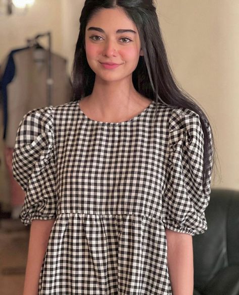 Noor Zafar Khan, Stylish Kurtis, Stylish Kurtis Design, Celebrity Casual Outfits, Simple Kurti Designs, Turkish Women Beautiful, Casual Indian Fashion, Pakistani Fancy Dresses, Dress Design Patterns