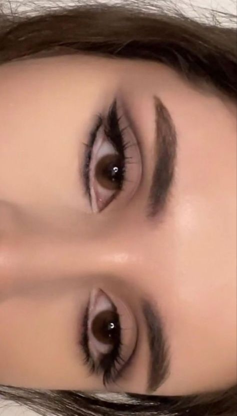 Eyebrow Trends, Retro Makeup, Face Art Makeup, Makeup Artist Tips, Swag Makeup, Doe Eyes, Ethereal Makeup, Pinterest Makeup, Dope Makeup