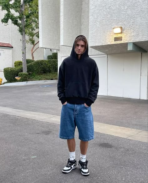 Shorts Outfits Streetwear, Summer Guy Outfits Aesthetic, Men Summer Outfit Streetwear, Summer Outfit Men Aesthetic, Men Comfy Outfit, Men Shorts Outfit Summer Mens Fashion, Vintage Summer Outfits Men, Summer Outfits Men Streetwear Street Fashion, Comfy Outfit Men