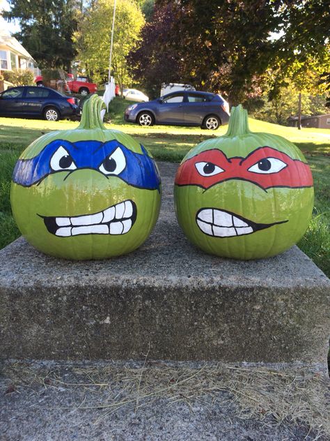 Ninja turtles hand painted                                                                                                                                                                                 More Cute Painted Pumpkin Ideas, Ninja Turtle Pumpkin, Halloween Pumpkin Crafts, Creative Pumpkin Painting, Creative Pumpkin Decorating, Character Pumpkins, Ninja Turtles Birthday Party, Halloween Pumpkin Carving Stencils, Pumpkin Decorating Contest