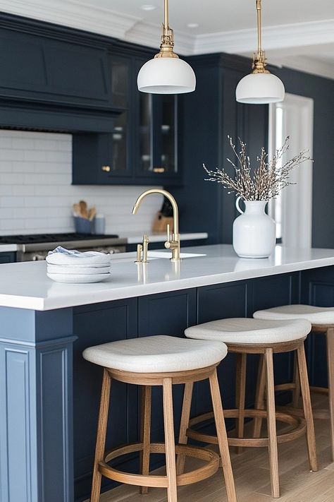 29 Coastal Preppy Kitchen Ideas for a Breezy and Elegant Design - My Elegant Home Coastal Preppy, Preppy Kitchen, Elegant Home, Elegant Homes, Coastal Decor, Kitchen Ideas, Elegant Design, Design