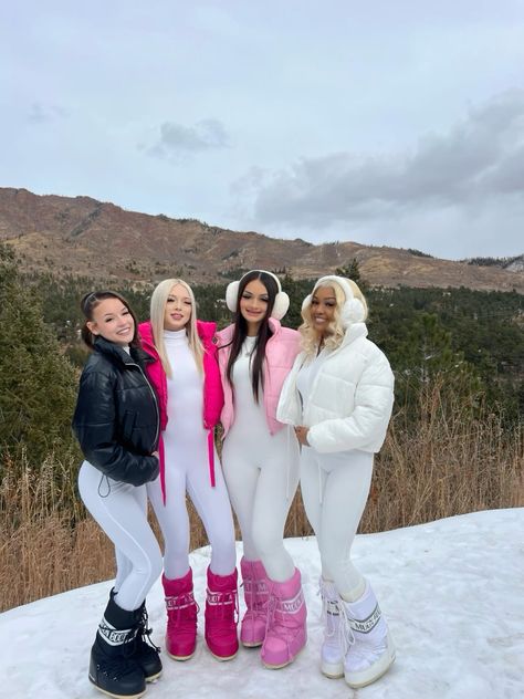 #girlstrip #winteroutfitideas #colorado Colorado Snow Pictures, Durango Colorado Winter, Breckenridge Colorado Skiing, Crested Butte Colorado Winter, Crested Butte Colorado Skiing, Birthday Inspo, Cute Swag Outfits, Swag Outfits, Colorado