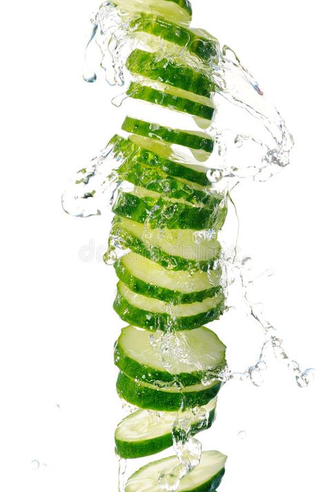 Cucumber Photography, Wellness Ads, Cucumber Aesthetic, Japanese Cucumber, Packaging Concept, Splash Of Water, Mint Water, Levitation Photography, Mind Diet