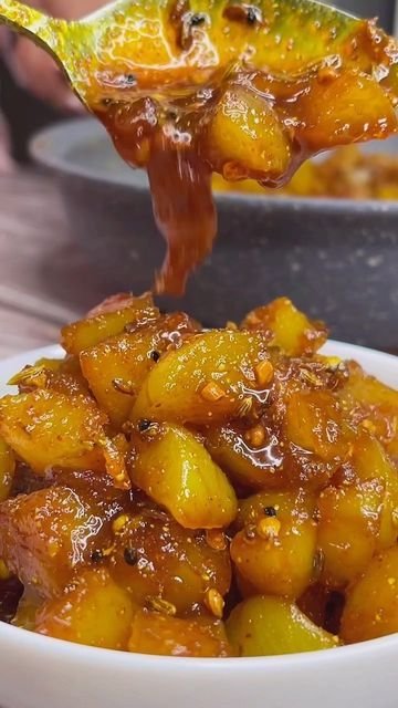 Amla Chutney, Amla Recipes, Indian Pickle Recipe, Fenugreek Seed, Food Magic, Breakfast Recipes Indian, Chaat Recipe, Indian Cooking Recipes, Vegetarian Snacks Recipes