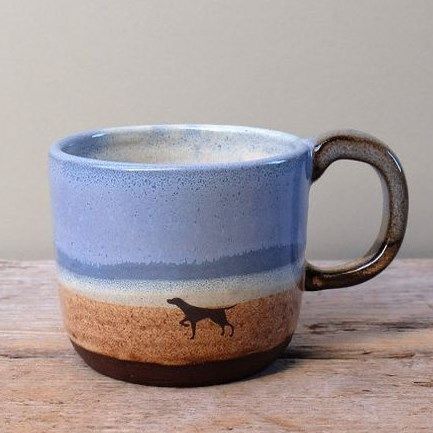 Ceramic Art Painting Ideas, Dog Pottery, Pottery Glaze Ideas, Beach Mug, Ceramic Cutlery, High Iron, Pottery Glazes, Pottery Crafts, Pottery Cups