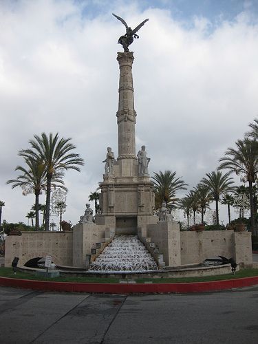 Plaza Mexico-Lynwood,CA Lynwood California, Statue Of Liberty, Beautiful Places, California, Travel, Quick Saves, Mexico