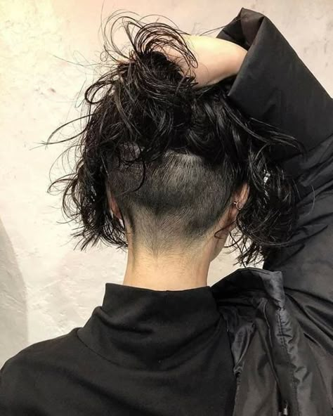 Androgynous Hair, Shot Hair Styles, Undercut Hairstyles, Hair Reference, Cut My Hair, Grunge Hair, Dream Hair, Cortes De Cabello, Undercut