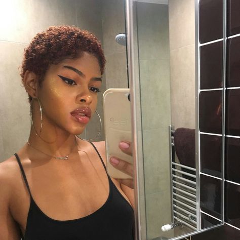 ✨Follow @ badgal98 for more pins like this ✨The person in the pic ig is @ cdiore Hair Ideas For Women, Big Chop Natural Hair, Short Dyed Hair, Short Natural Curly Hair, Twa Hairstyles, Natural Hair Cuts, Natural Hair Short Cuts, Short Hair Black, Pelo Afro