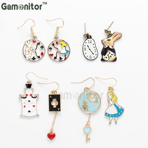 Alice In Wonderland Earrings, Poker Accessories, Alice In Wonderland Jewelry, Cartoon Jewelry, Party Cartoon, Poker Party, Kawaii Earrings, Kawaii Accessories, Mismatched Earrings