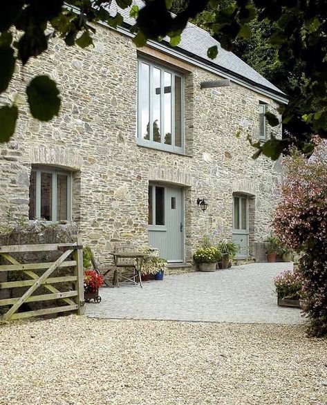 Barn Conversion Exterior, Barn House Conversion, Barn Conversion Interiors, House Designs Ireland, Earthy Greens, Cottage Exterior, Casa Exterior, Countryside House, Barn Conversion