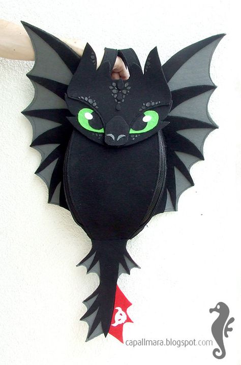 Backpack Toothless funny cute black dragon felt by CapallMara Toothless Funny, Toothless And Stitch, Toothless Dragon, Dragon Movies, Dragon Crafts, Dragon Birthday, Dragon Party, Funny Boy, Strongest Glue