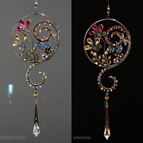 Crystal Suncatchers Diy, Copper Wire Crafts, Selling Crafts Online, Copper Wire Art, Diy Suncatchers, Diy Jewelry To Sell, Dream Catcher Craft, Wire Tree Sculpture, Diy Wind Chimes