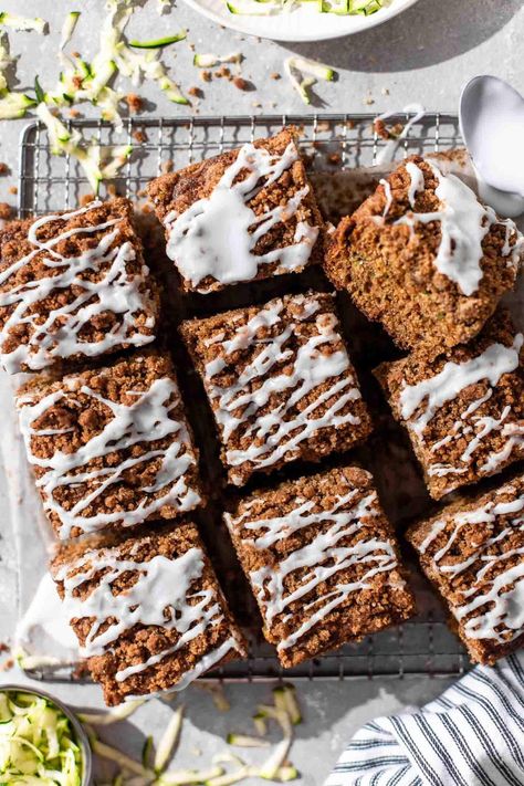 This MOIST sour cream zucchini coffee cake is the perfect summer recipe with a hint of cozy fall baking vibes! With a soft and spongy cake- Cozy Fall Baking, Zucchini Coffee Cake, Zucchini Muffins Healthy, Make Sour Cream, Muffins Healthy, Zucchini Bread Recipe, Sour Cream Coffee Cake, Oil Cake, Zucchini Bread Recipes