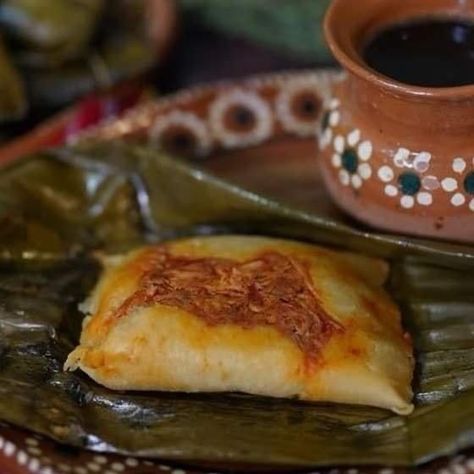 Tamales In Crockpot, Mexican Meat Recipes, Guatemalan Tamales, Crockpot Meat Recipes, How To Reheat Tamales, Food Recipes Meat, Healthy Bean Recipes, Vegetable Appetizer, Meat Recipes Healthy