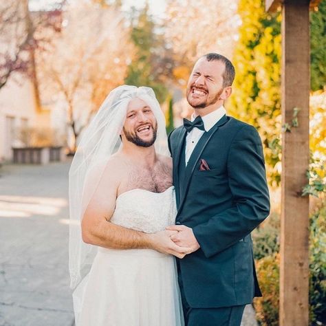 Brianne told me she wanted to do a fake first look with David and Timmy and my immediate reaction was “OMG YES! He can wear my dress!” Timmy followed directions- stayed quiet while looking beautiful and approached David while he thought he was waiting to see his bride. We made a forever memory and laughed so hard everyone was crying! 😂 Isn't this funny?  Tag your sweetheart 😉♥️😜 Photos by @annamorrisonphoto 📸  Follow weddingpeace & #weddingpeace for inspiration! Fake First Look Wedding, Firstlook Wedding Photos, Reverse First Kiss Wedding Pictures, First Look Wedding Photos Groom Reaction, Wedding Ceremony Photos First Kiss, Photography List, Boho Bridal Dress, Wedding First Look, Boho Bridal