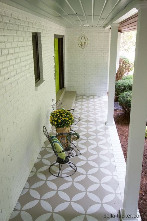 Hometalk | Stenciled and Painted Front Porch Makeover Front Porch Makeover, Terrasse Design, Brick Steps, Concrete Patios, Glamourous Bedroom, Porch Makeover, Rustic Cabinets, Porch Flooring, Elegant Curtains