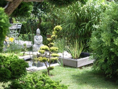 Feng Shui Plants, Fen Shui, Backyard Seating Area, Buddha Garden, Japanese Garden Design, Creative Gardening, Hanging Garden, Backyard Projects, Garden Trellis