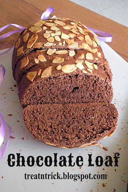 Chocolate Loaf Recipe @ treatntrick.blogspot.com Chocolate Bread Loaf, Breakfast Boxes, Chocolate Leaf, Chocolate Loaf, Chocolate Bread, Bread Baker, Mood Food, Bread Loaf, Loaf Recipes