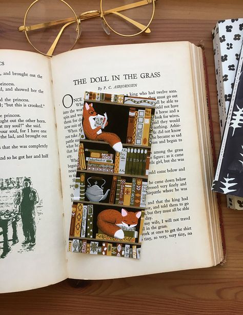 Bookshelf fox bookmark | Etsy Reading Seat, Fox Bookmark, Photo Bookmarks, Bookmark Printing, Creative Bookmarks, Diy Aesthetic, Paper Bookmarks, Bookmarks Kids, Diy Bookmarks