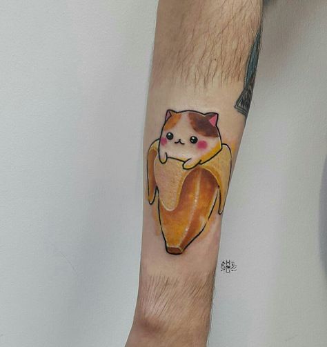 Banana cat watercolour tattoo Cat Tattoo On Hand, Gato Banana, Cat Watercolour, Watercolour Tattoo, Hand Watercolor, Banana Cat, Nouveau Tattoo, Tattoo On Hand, Banana Art