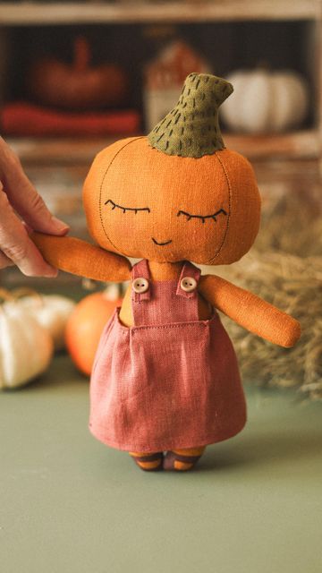 Handmade dolls • Doll sewing patterns & tutorials on Instagram: "Make this Pumpkin doll with me! I’ve just added new easy sewing pattern & detailed tutorial to my website as well as to my Etsy shop. I hope you will enjoy making this doll, guys. Find the link to my shop in bio or comment “pattern“ and I’ll send you the link 🧡 #handmadedolls #dollpattern" Pumpkin Head Doll, Pumpkin Doll, I M Bored, Doll Sewing, Doll Sewing Patterns, Pumpkin Head, Diy Pumpkin, Easy Sewing Patterns, Handmade Dolls