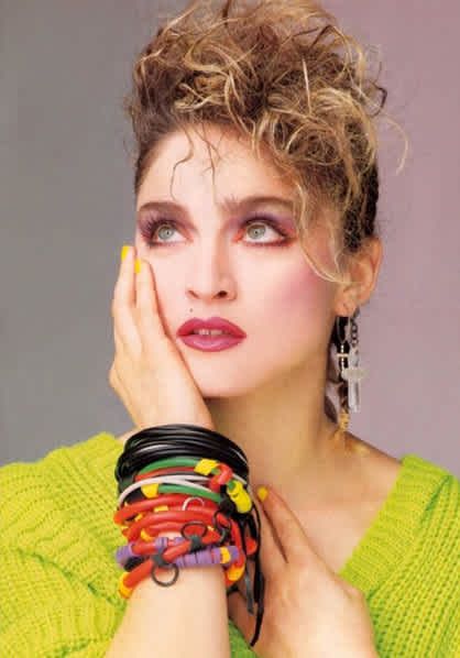 Rubber Bracelets 1980s Accessories, 80s Accessories, 80s Trends, Madonna 80s, 80s Makeup, 80s Photos, 80s Hair, Big Jewelry, 80s Outfit