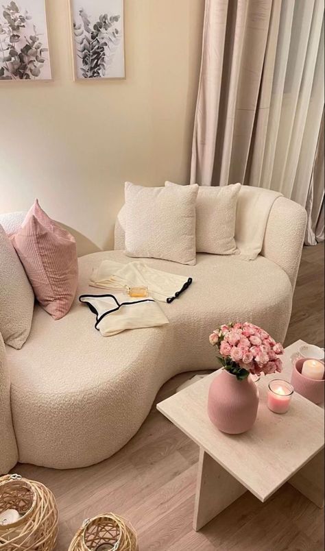 Off White Room, Small Sofa For Bedroom, Feminine Living Room, Girly Apartment Decor, Dream Apartment Decor, Future Apartment Decor, Dream House Rooms, Redecorate Bedroom, Cozy Room Decor