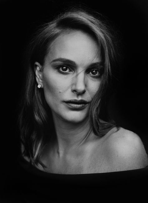 Natalie Portman Style, Posing Inspiration, Women Faces, Actrices Hollywood, Character Reference, Natalie Portman, The Hollywood Reporter, Black And White Portraits, Portrait Inspiration