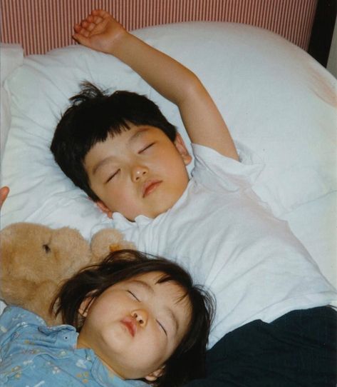 Siblings Goals, Ulzzang Kids, Cute Asian Babies, Cute Twins, Korean Babies, Asian Kids, Asian Babies, Ulzzang Couple