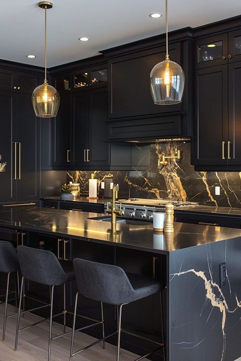 All Black Kitchen Modern Luxury, Modern Industrial Glam Kitchen, Black And Gold Interior Design Kitchen, Black Kitchen Green Marble, Gold Black Home Decor, Classy Black Kitchen, Black Gold Kitchen Ideas, Black Gold Marble Kitchen, Kitchen Ideas Black And Gold